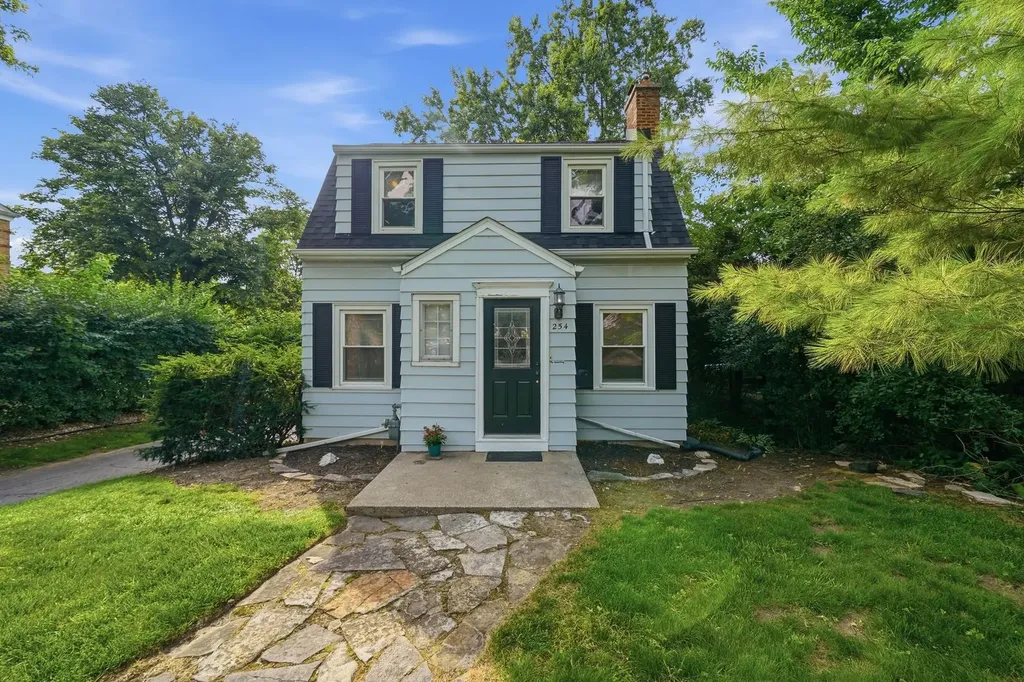 254 South Cumberland Parkway Des Plaines IL 60016