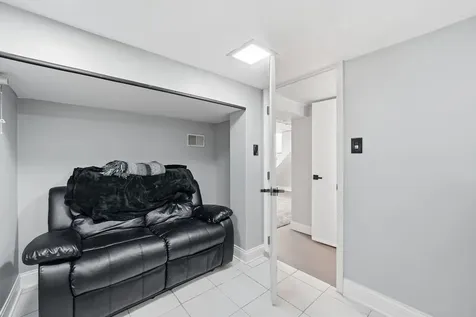 254 South Cumberland Parkway Des Plaines IL 60016