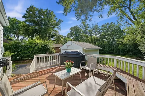 254 South Cumberland Parkway Des Plaines IL 60016