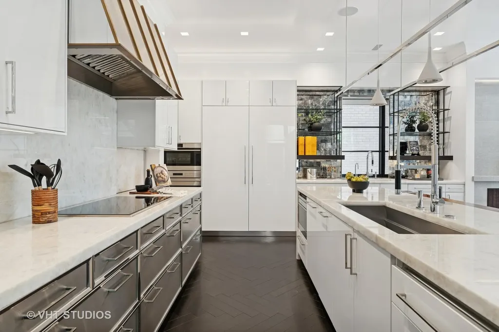 1878 North Orchard Street Chicago IL 60614