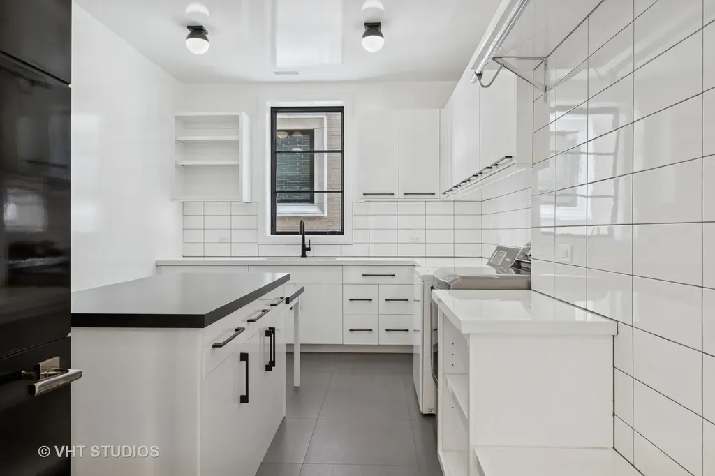 1878 North Orchard Street Chicago IL 60614