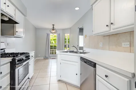 1008 Bentley Lane Bartlett IL 60103