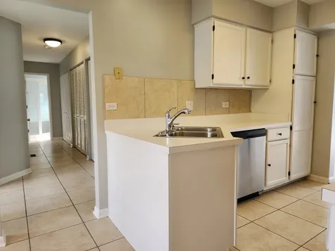 1008 Bentley Lane Bartlett IL 60103