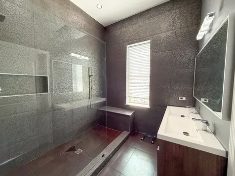 3954 North Oriole Avenue Chicago IL 60634