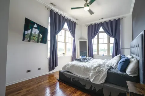 3954 North Oriole Avenue Chicago IL 60634