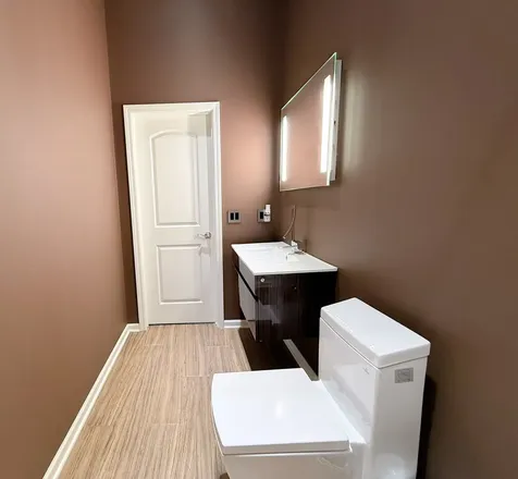 3954 North Oriole Avenue Chicago IL 60634