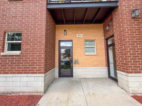 3954 North Oriole Avenue Chicago IL 60634