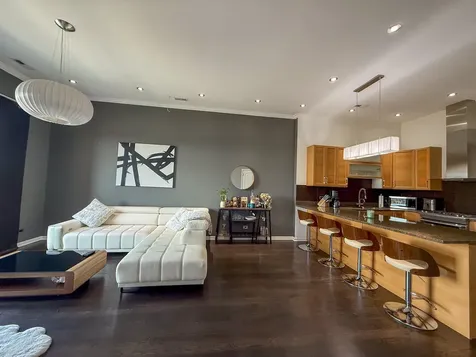 3954 North Oriole Avenue Chicago IL 60634