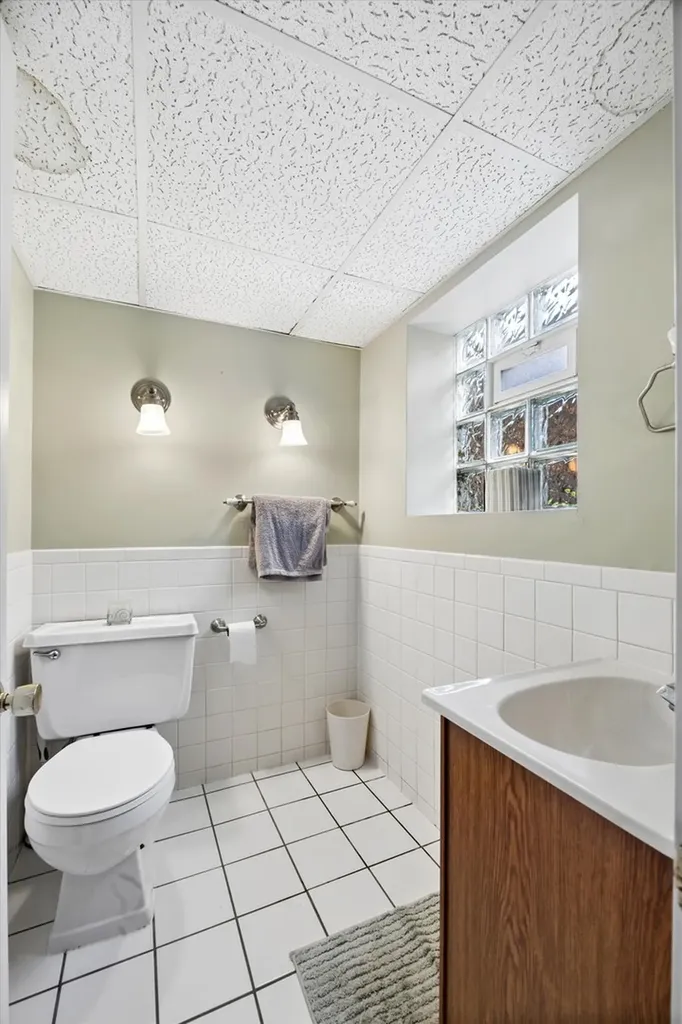 224 North Highland Avenue Elmhurst IL 60126