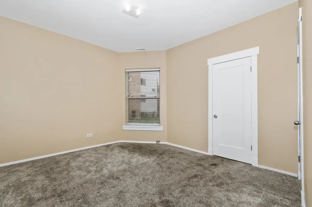 1509 East 69 Place Chicago IL 60637