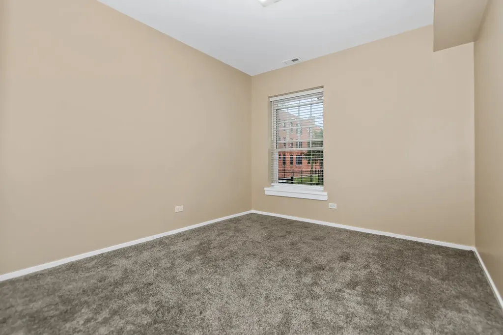 1509 East 69 Place Chicago IL 60637
