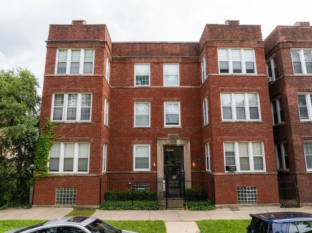 1509 East 69 Place Chicago IL 60637