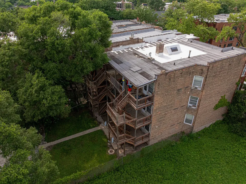 1509 East 69 Place Chicago IL 60637