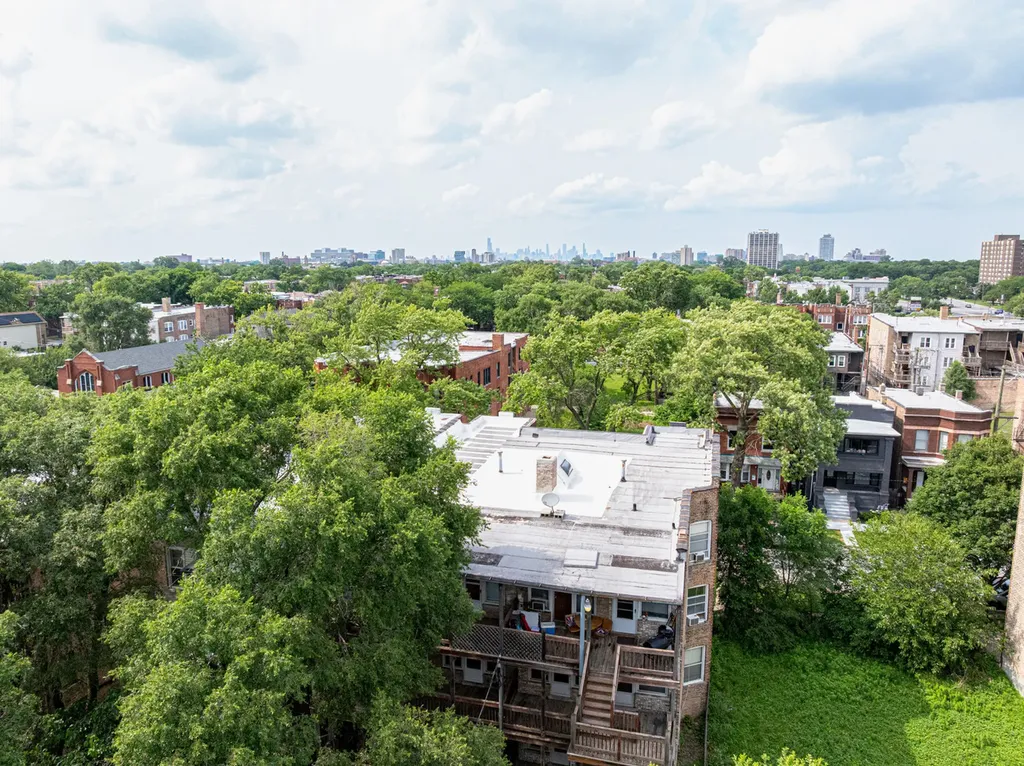 1509 East 69 Place Chicago IL 60637