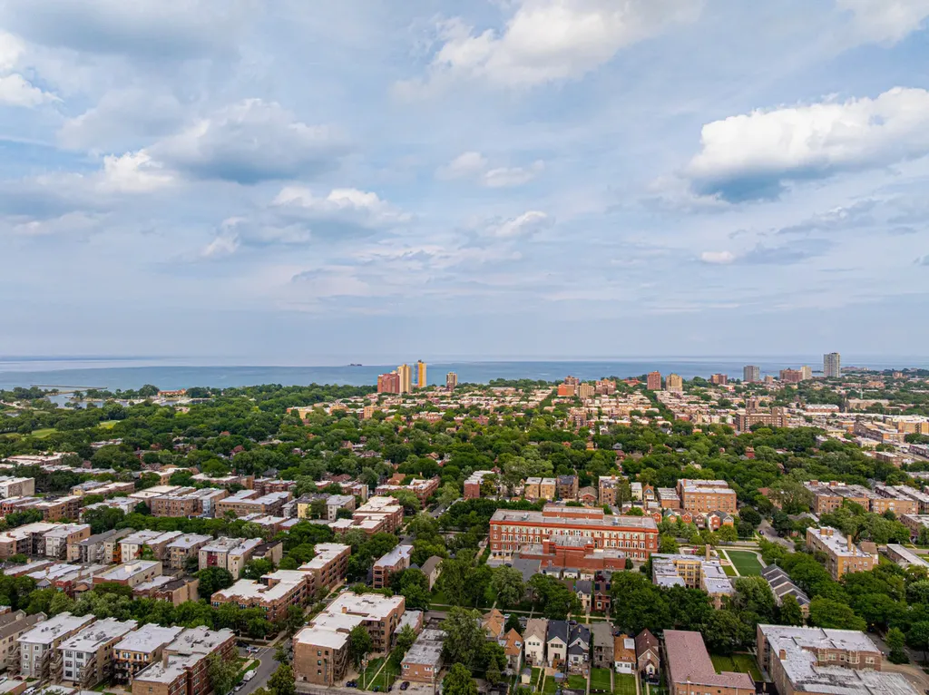 1509 East 69 Place Chicago IL 60637