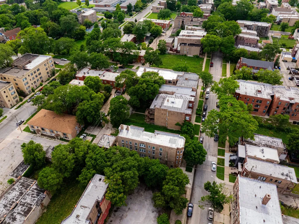 1509 East 69 Place Chicago IL 60637