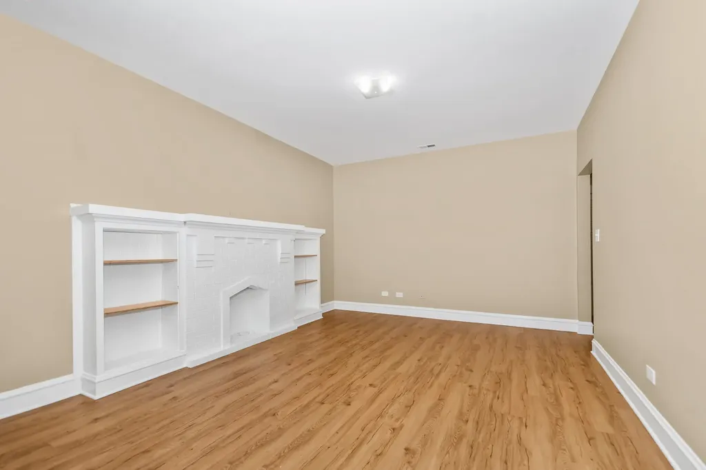 1509 East 69 Place Chicago IL 60637