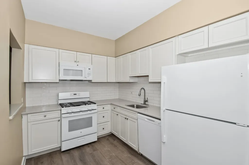 1509 East 69 Place Chicago IL 60637