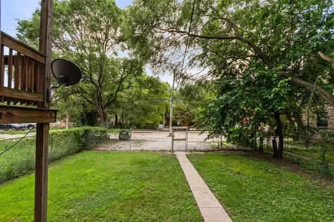 1509 East 69 Place Chicago IL 60637