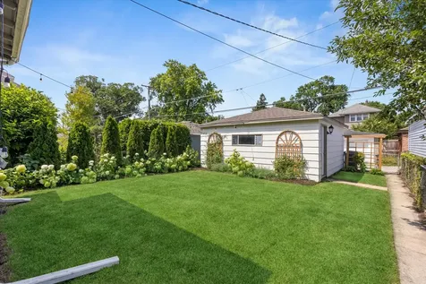 735 Gunderson Avenue Oak Park IL 60304