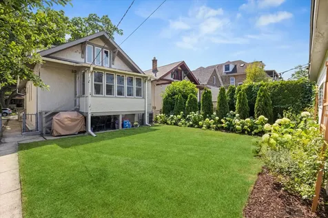735 Gunderson Avenue Oak Park IL 60304