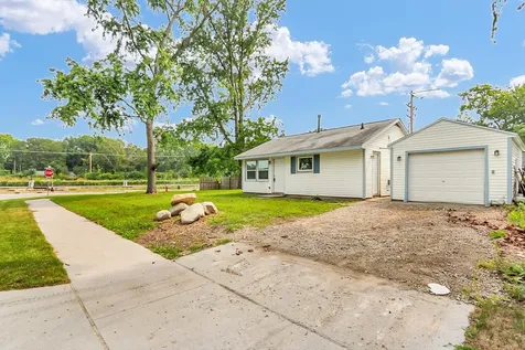1408 Hedge Road Champaign IL 61821