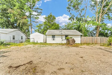 1408 Hedge Road Champaign IL 61821