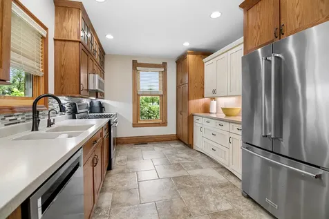125 West 1st Avenue Clifton IL 60927