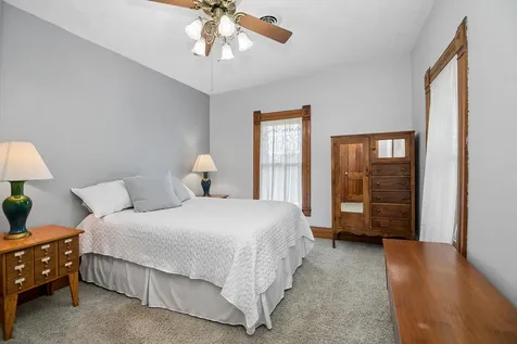 125 West 1st Avenue Clifton IL 60927