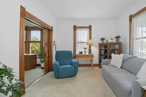 125 West 1st Avenue Clifton IL 60927