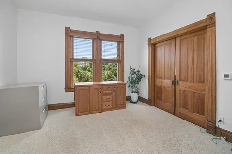 125 West 1st Avenue Clifton IL 60927