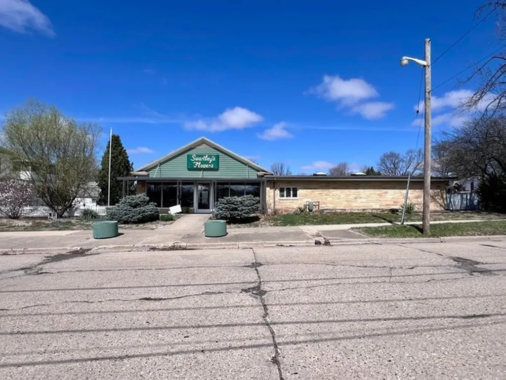 1706 East 5th Street Sterling IL 61081