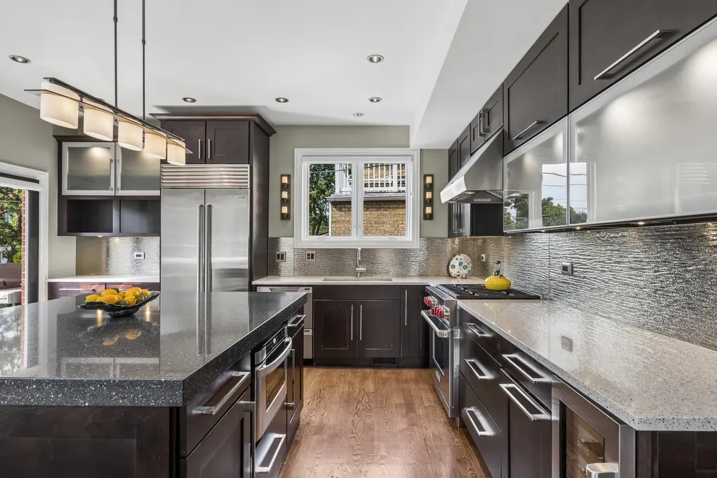 6341 North Le Mai Avenue Chicago IL 60646