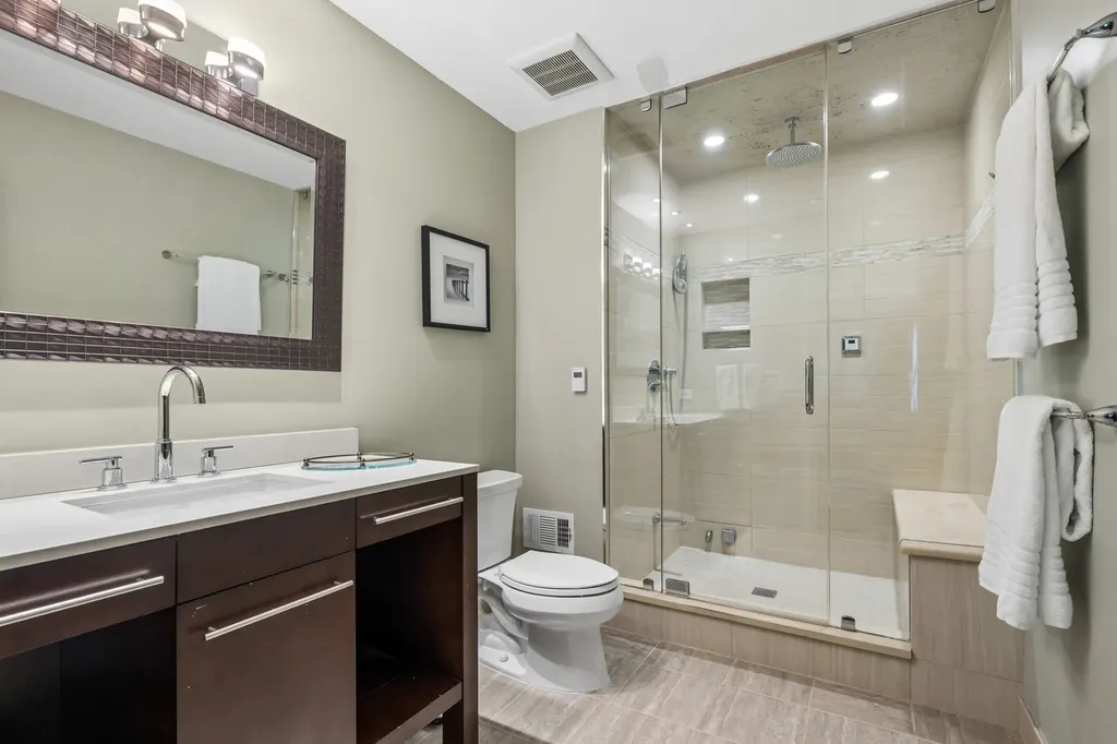 6341 North Le Mai Avenue Chicago IL 60646