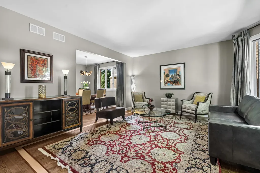 6341 North Le Mai Avenue Chicago IL 60646