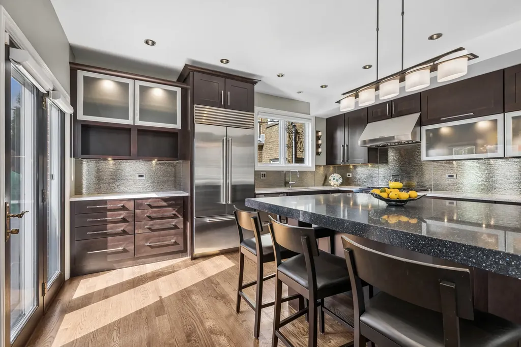6341 North Le Mai Avenue Chicago IL 60646