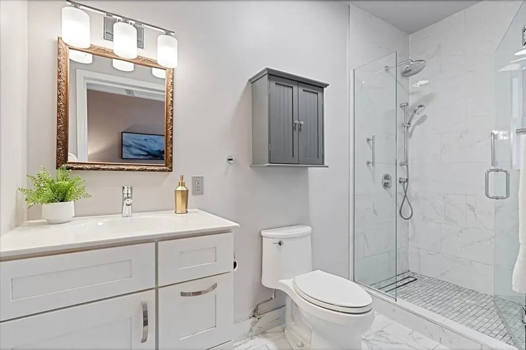 684 West Irving Park Road Chicago IL 60613