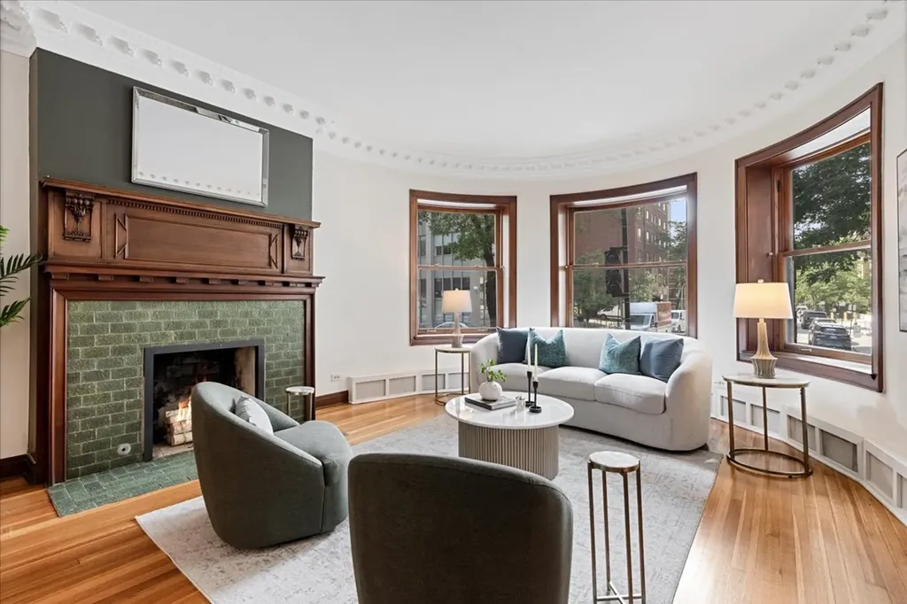 684 West Irving Park Road Chicago IL 60613