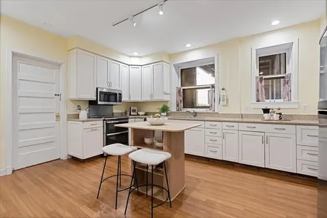 684 West Irving Park Road Chicago IL 60613