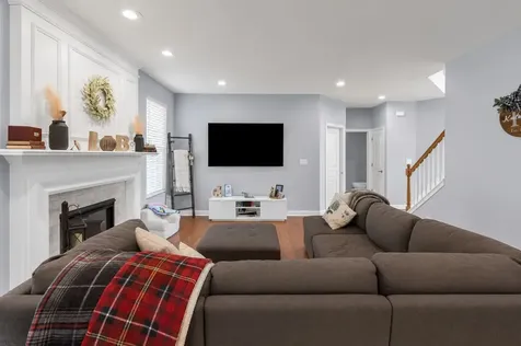 3109 Drury Lane Carpentersville IL 60110