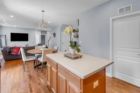 3109 Drury Lane Carpentersville IL 60110