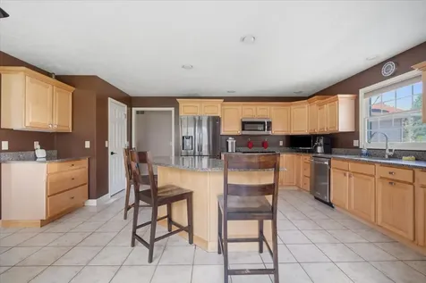 19 Brunton Court Bloomington IL 61704