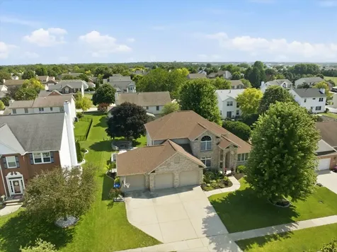 19 Brunton Court Bloomington IL 61704