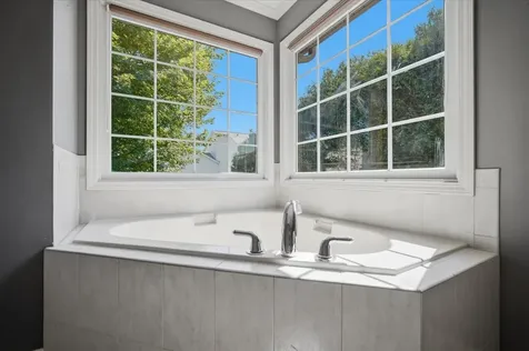 19 Brunton Court Bloomington IL 61704