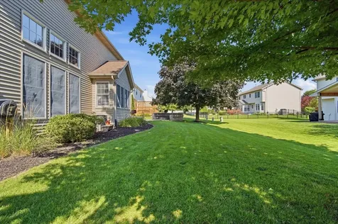 19 Brunton Court Bloomington IL 61704