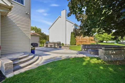 19 Brunton Court Bloomington IL 61704