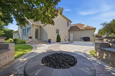 19 Brunton Court Bloomington IL 61704