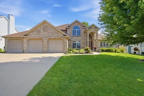 19 Brunton Court Bloomington IL 61704