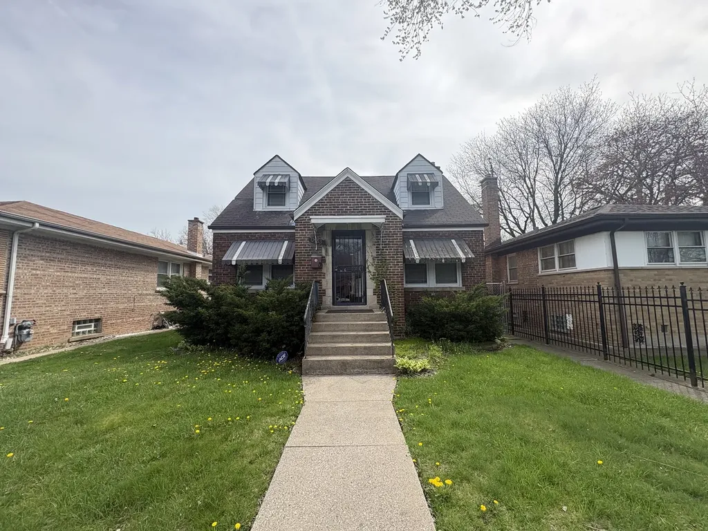 12553 South Lowe Street Chicago IL 60628