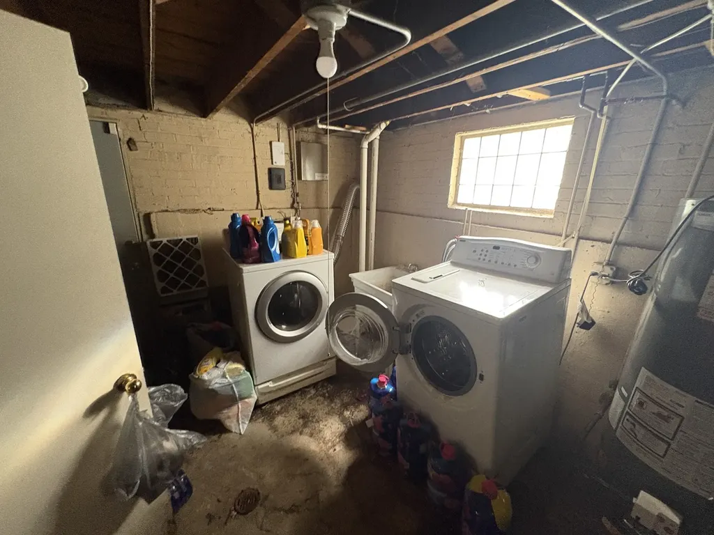 12553 South Lowe Street Chicago IL 60628